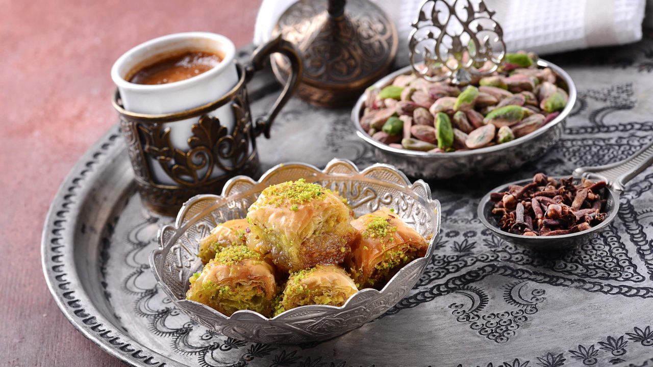 <i>Gıda</i><span>Görsel 2</span>